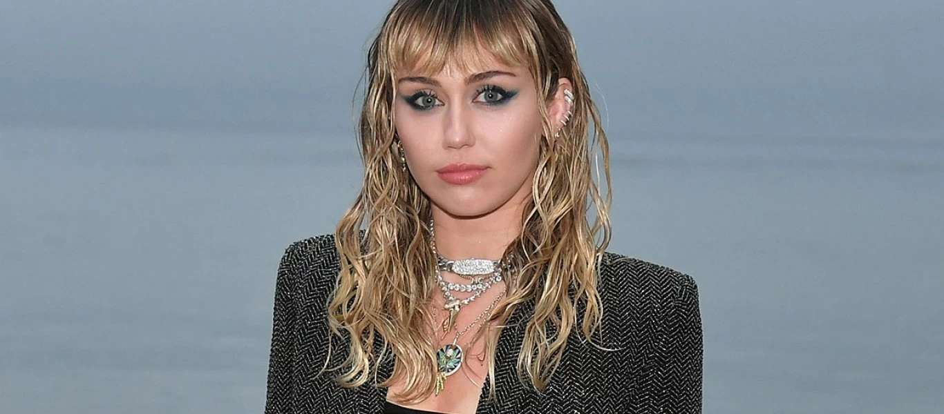 Στο χειρουργείο η Miley Cyrus - Έκανε εγχείρηση στις φωνητικές της χορδές